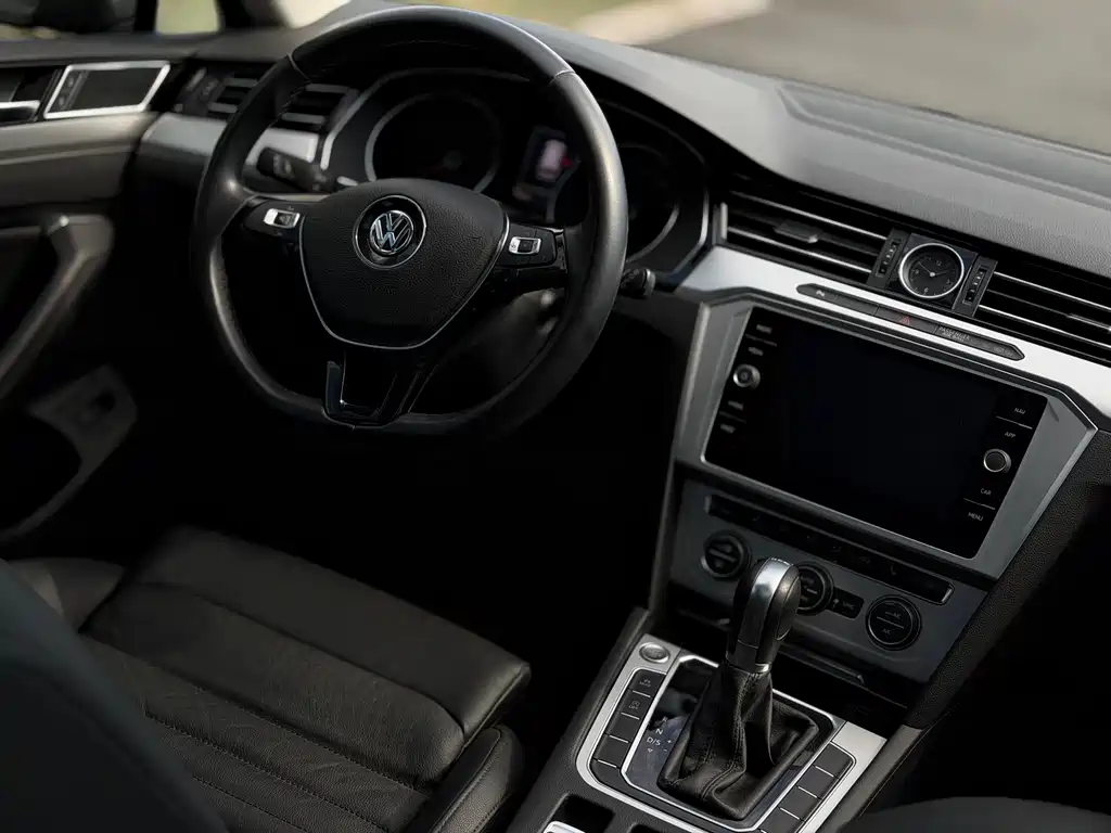 Volkswagen Viloran 2019 — фото 10