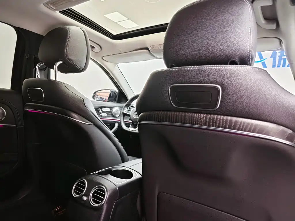 Mercedes-Benz E-Class 2016 — фото 18