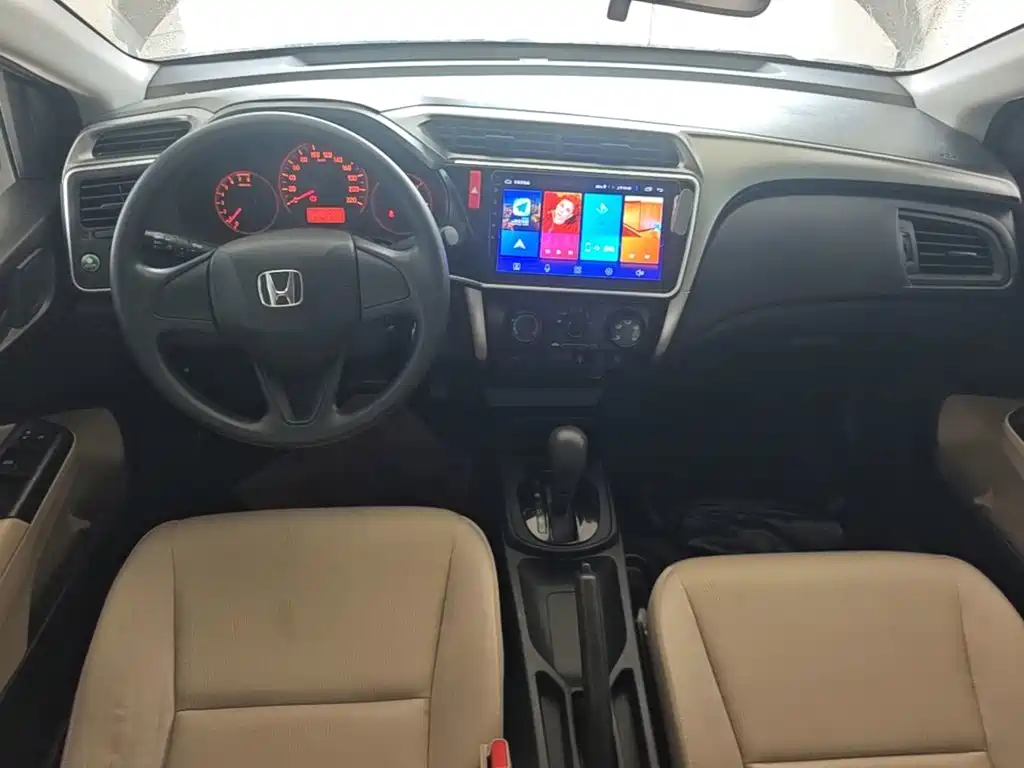 Honda City 2016 — фото 10