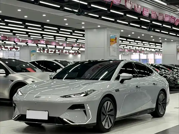 Geely Galaxy E8 2024
