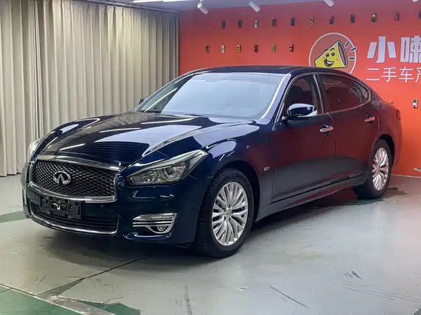 Infiniti Q70 2020