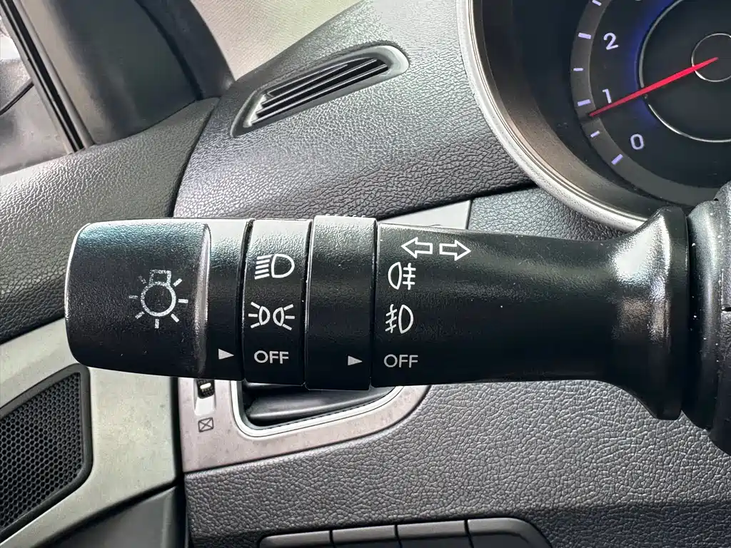 Hyundai Elantra Langdong 2016 — фото 28