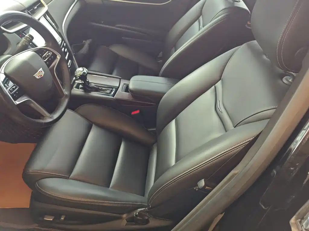 Cadillac XTS 2018 — фото 11