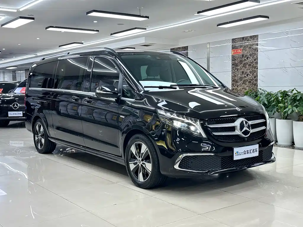 Mercedes-Benz V-Class 2023 — фото 3