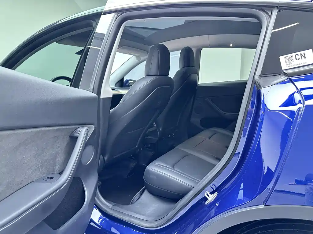 Tesla Model Y 2022 — фото 15