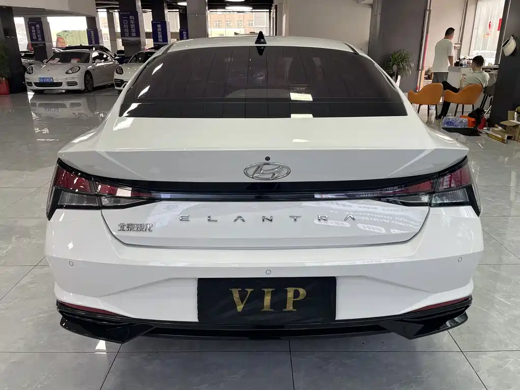 Hyundai Elantra 2021