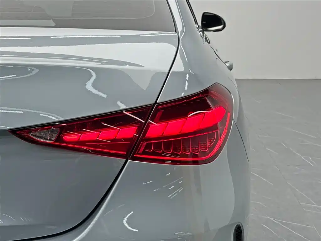 Mercedes-Benz C-Class 2024 — фото 10