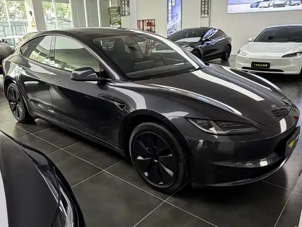 Tesla Model 3 2026