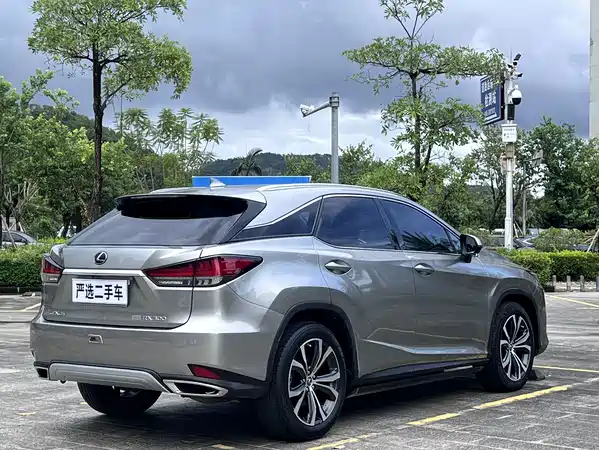 Lexus RX 2019