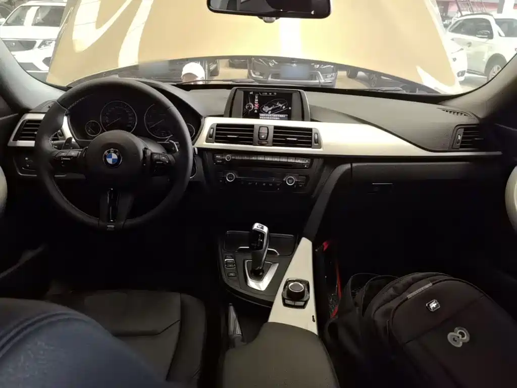 BMW 3 Series GT 2016 — фото 10