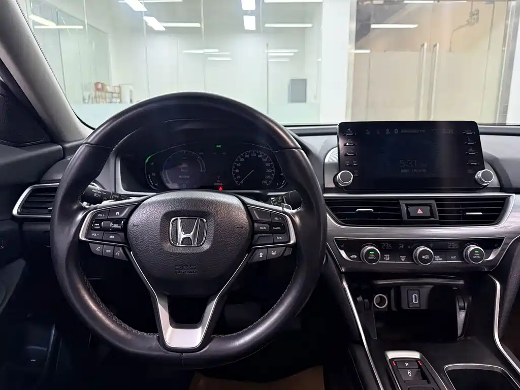 Honda Accord 2021 — фото 17