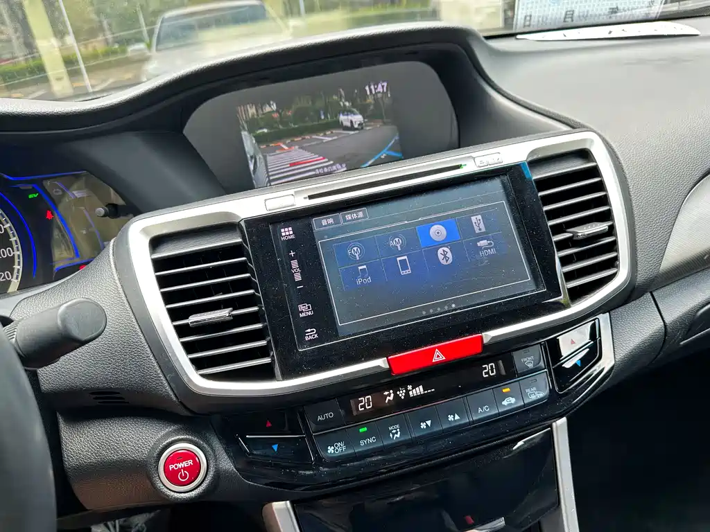 Honda Accord 2018 — фото 15