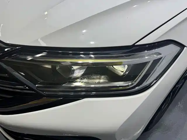 Volkswagen Sagitar 2022 — фото 10