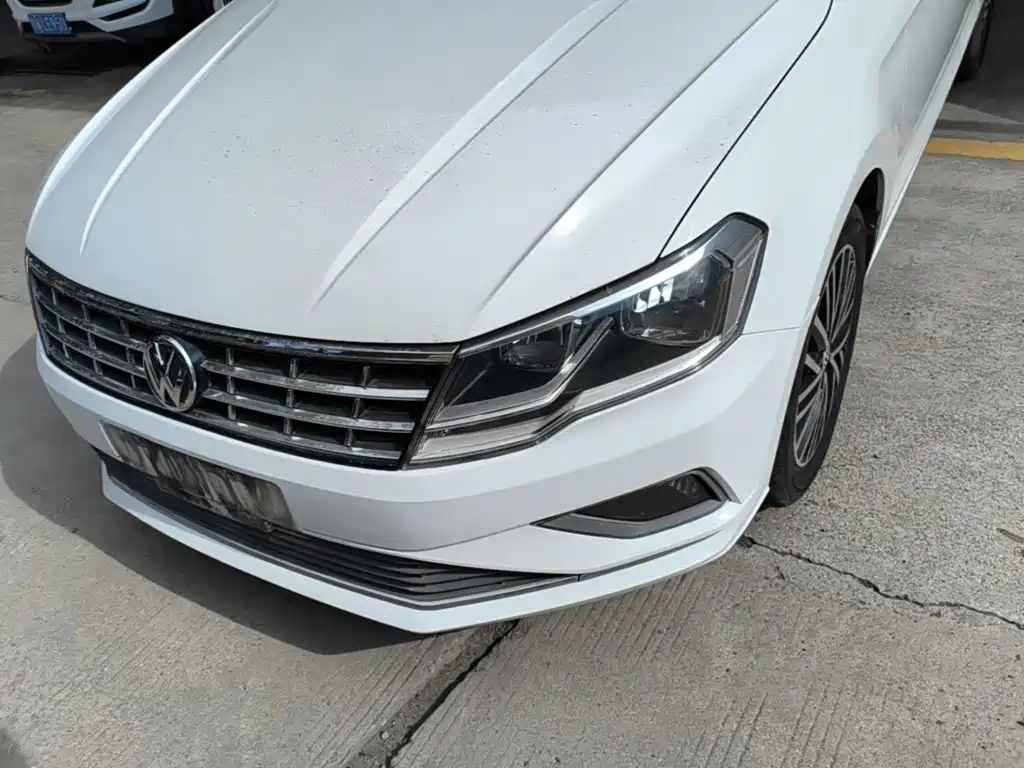 Volkswagen Jetta 2019 — фото 24
