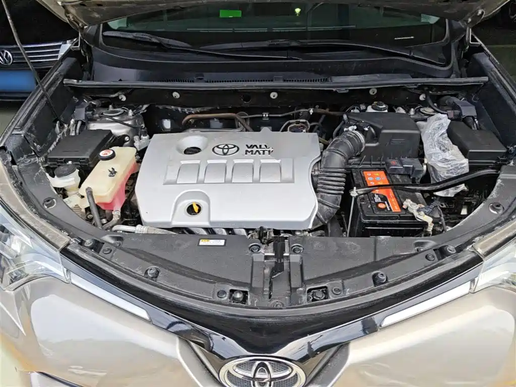 Toyota RAV4 2019 — фото 20