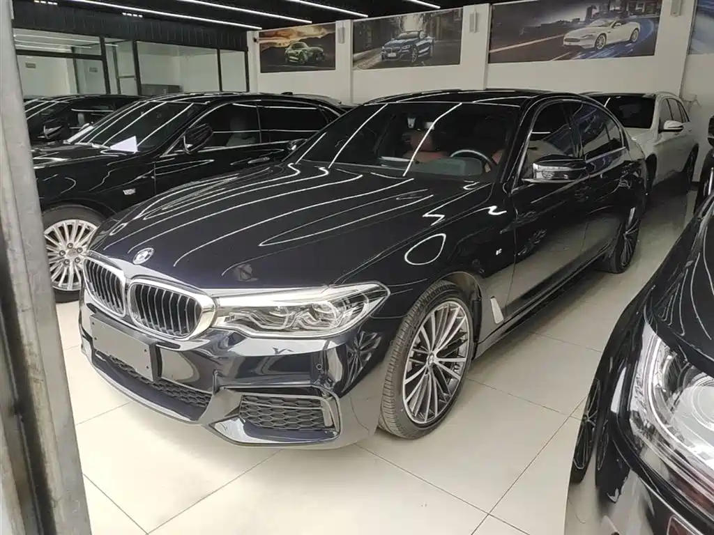 BMW 5 Series 2020 — фото 1