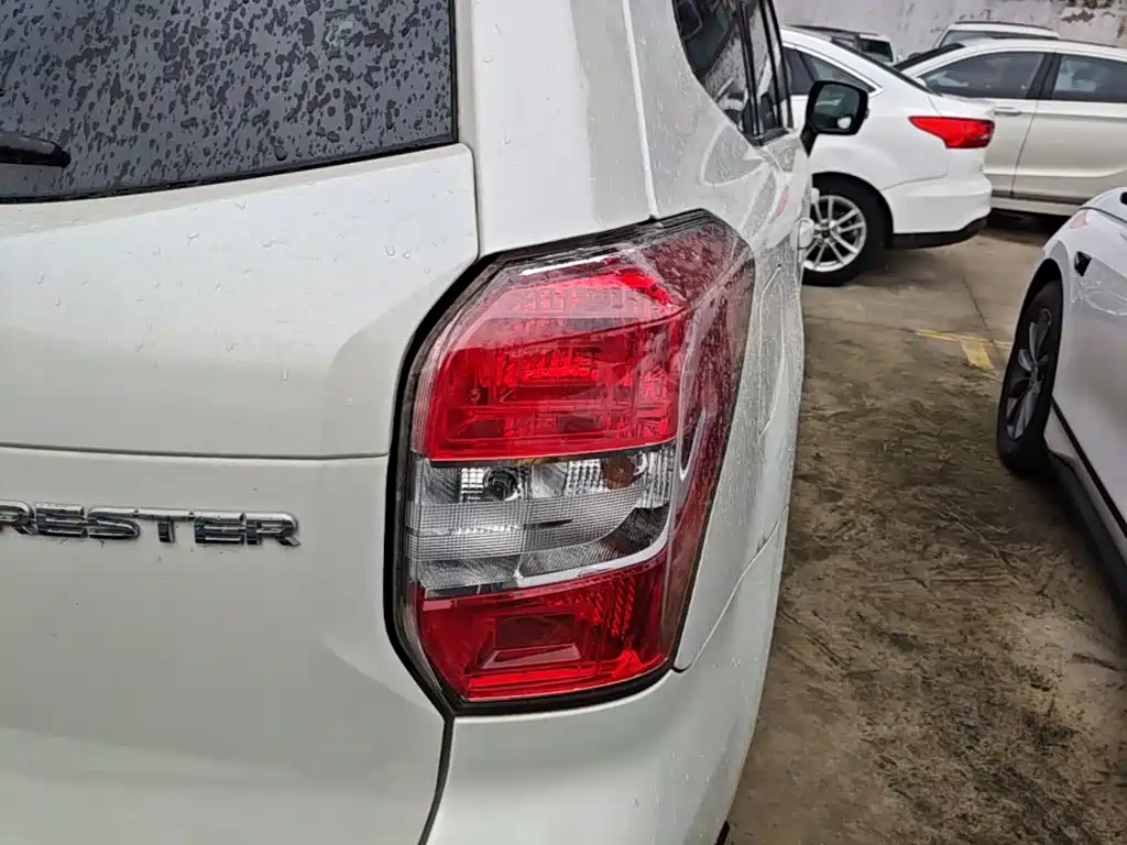 Subaru Forester 2016 — фото 8