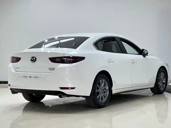 Mazda 3 Axela 2022