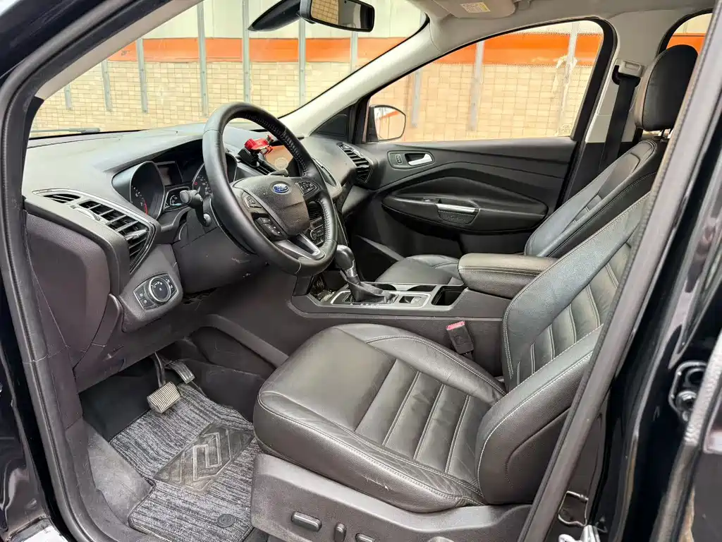 Ford Kuga 2017 — фото 4