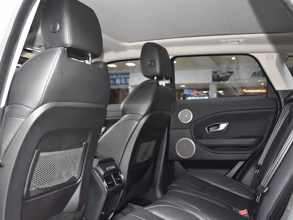 Land Rover Evoque 2017 — фото 11