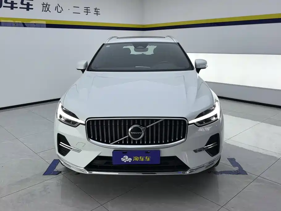 Volvo XC60 2025 — фото 2