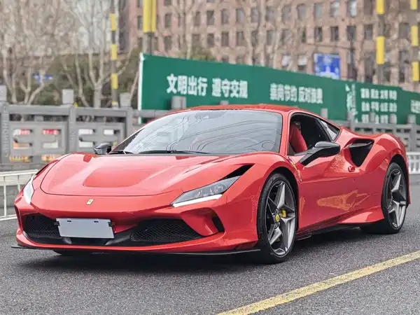 Ferrari F8 2022