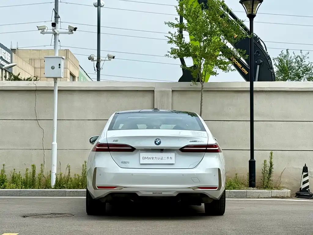 BMW i5 2024 — фото 9