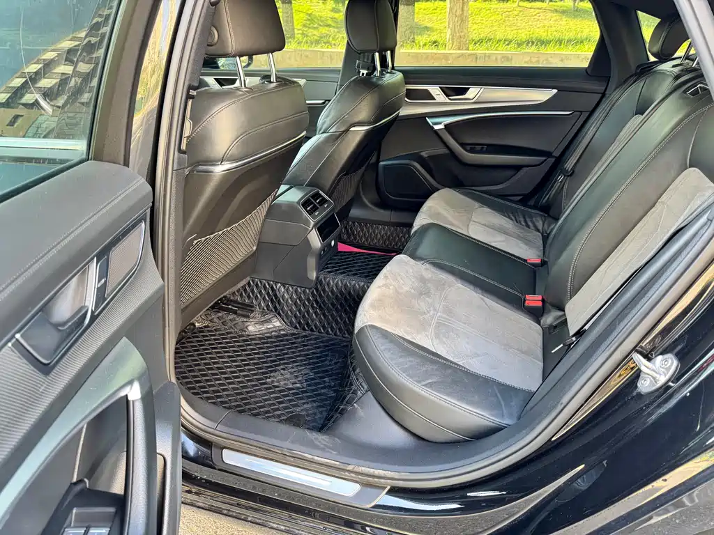 Audi A6L 2022