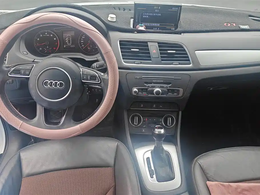 Audi Q3 2016 — фото 12