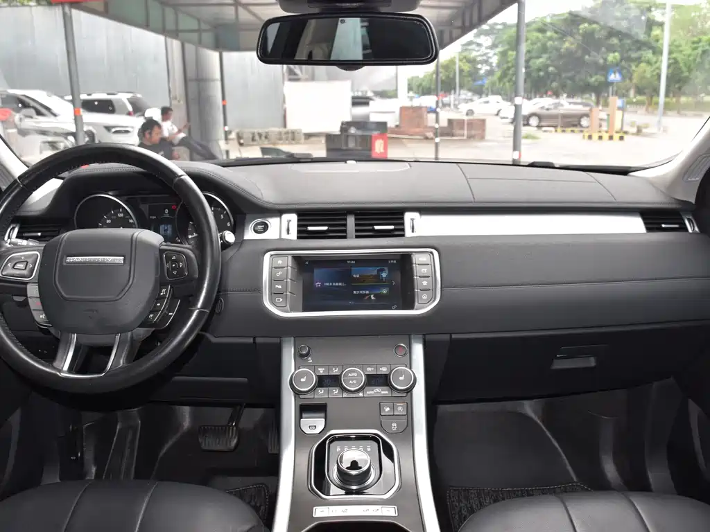 Land Rover Evoque 2017 — фото 12