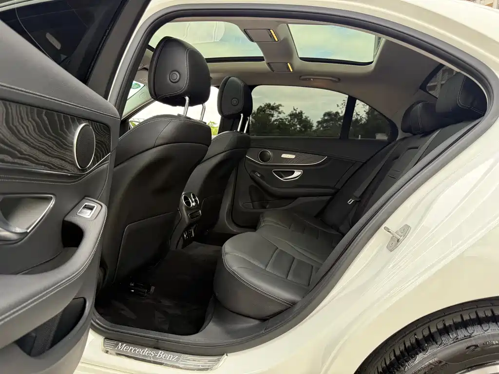 Mercedes-Benz C-Class 2020