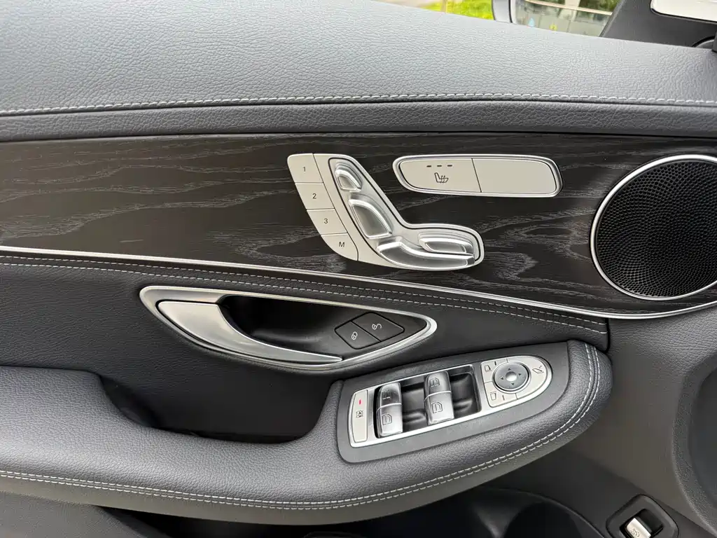 Mercedes-Benz C-Class 2020 — фото 18