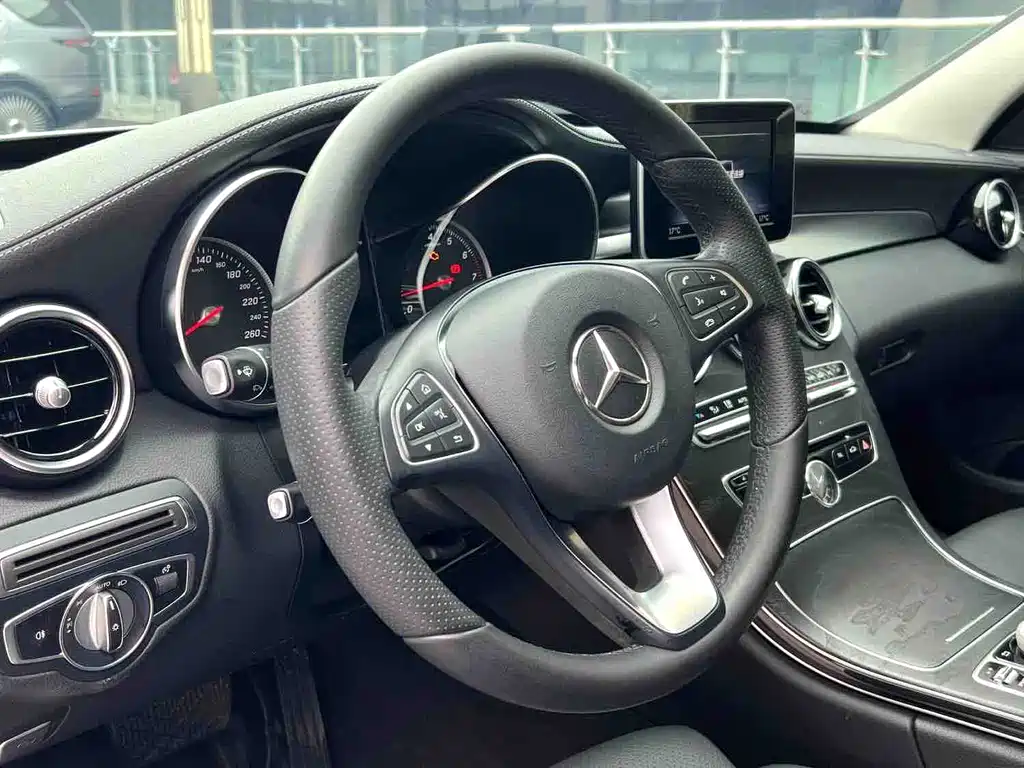 Mercedes-Benz C-Class 2018 — фото 5