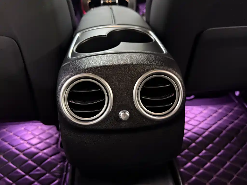 Mercedes-Benz E-Class 2018 — фото 19