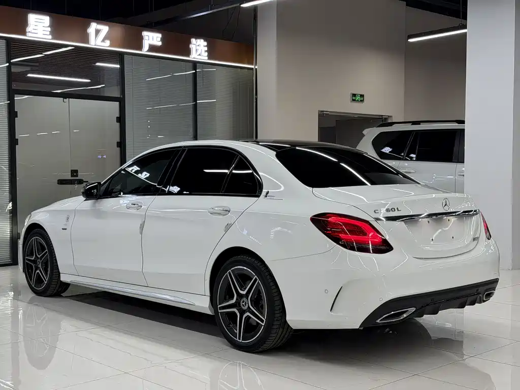 Mercedes-Benz C-Class 2021 — фото 18