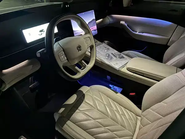NIO ES6 2025