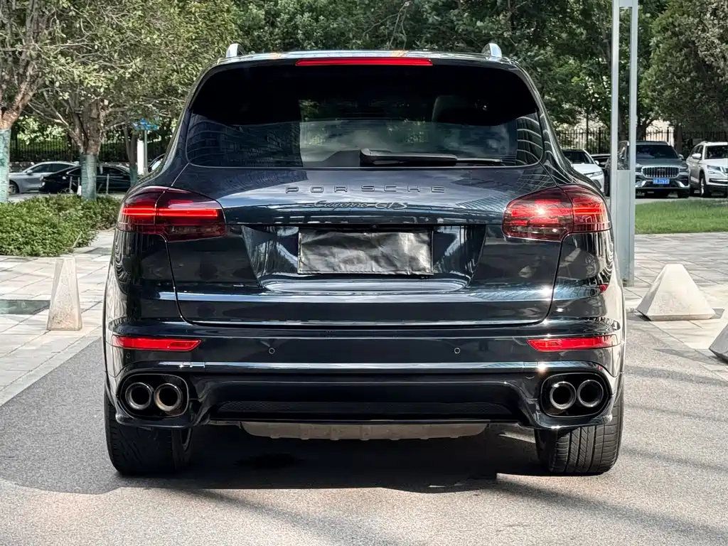 Porsche Cayenne 2015 — фото 8