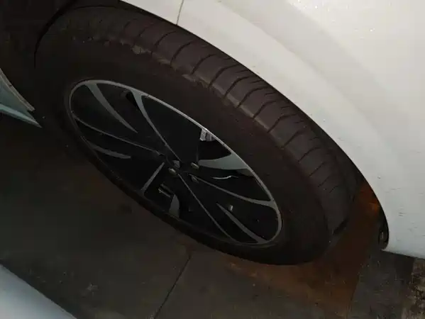 Li Auto L6 2025