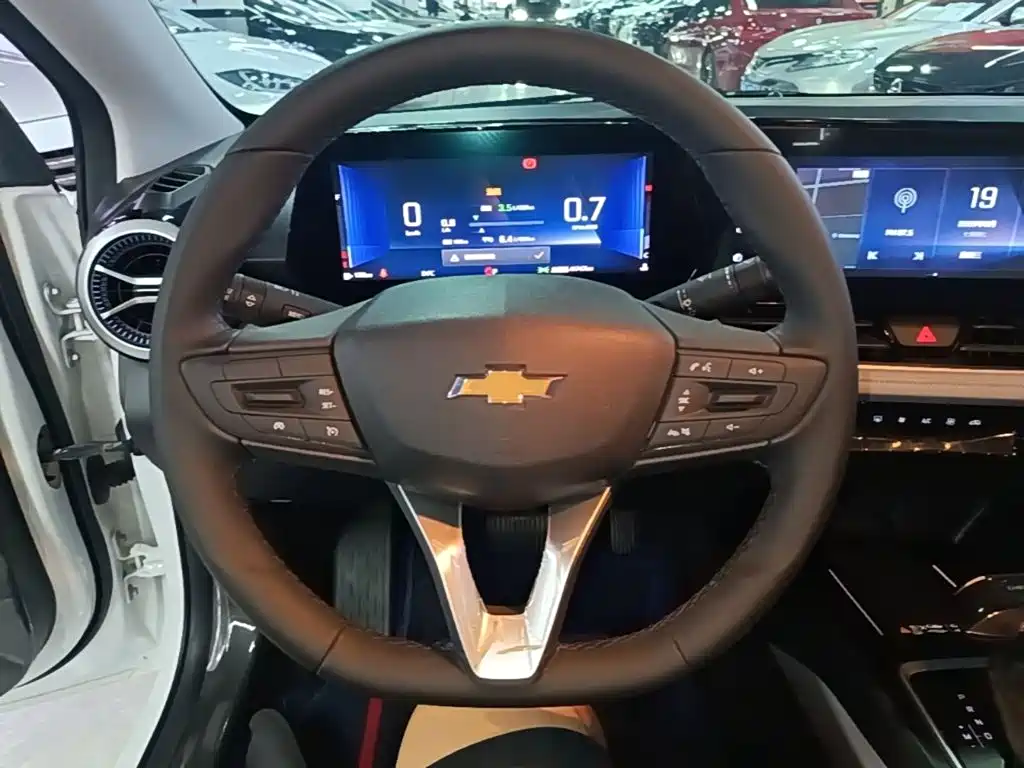Chevrolet Monza 2023 — фото 11