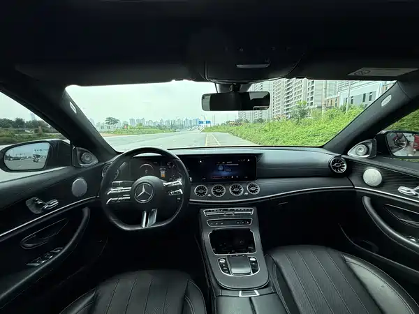 Mercedes-Benz E-Class 2022