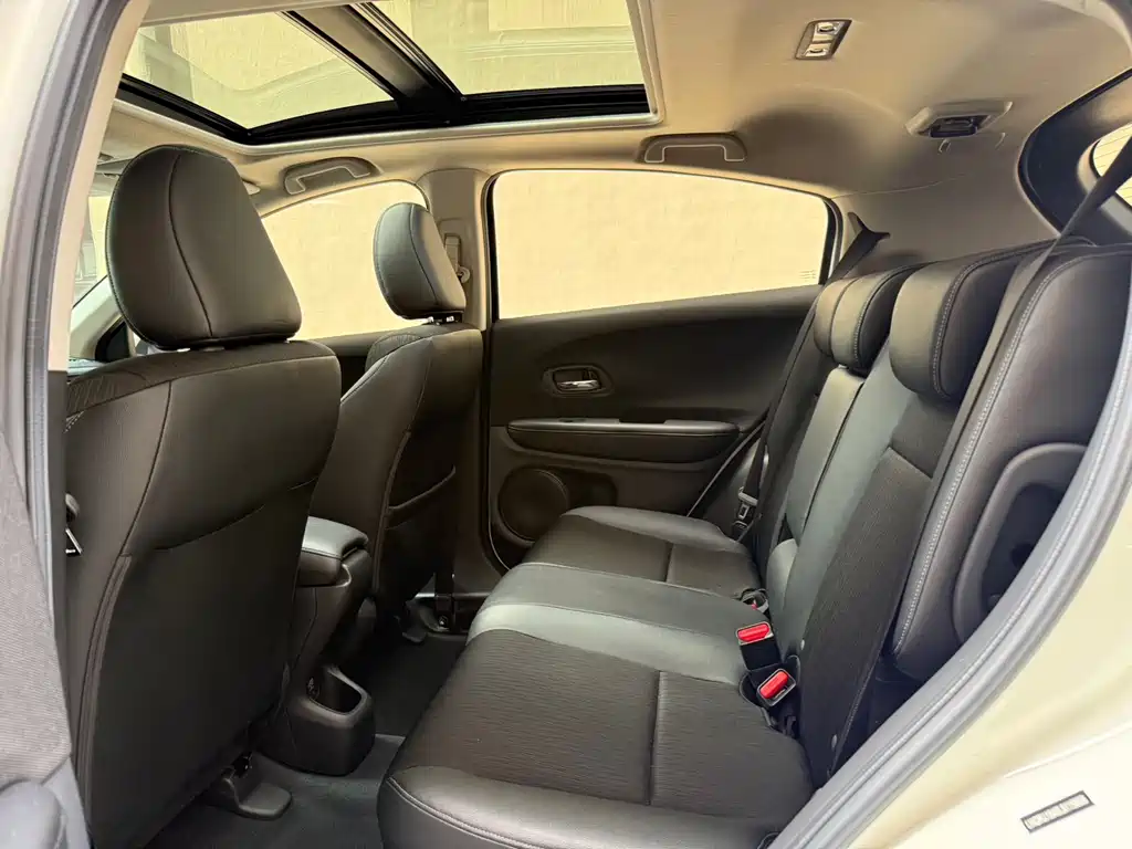 Honda Vezel 2020 — фото 10