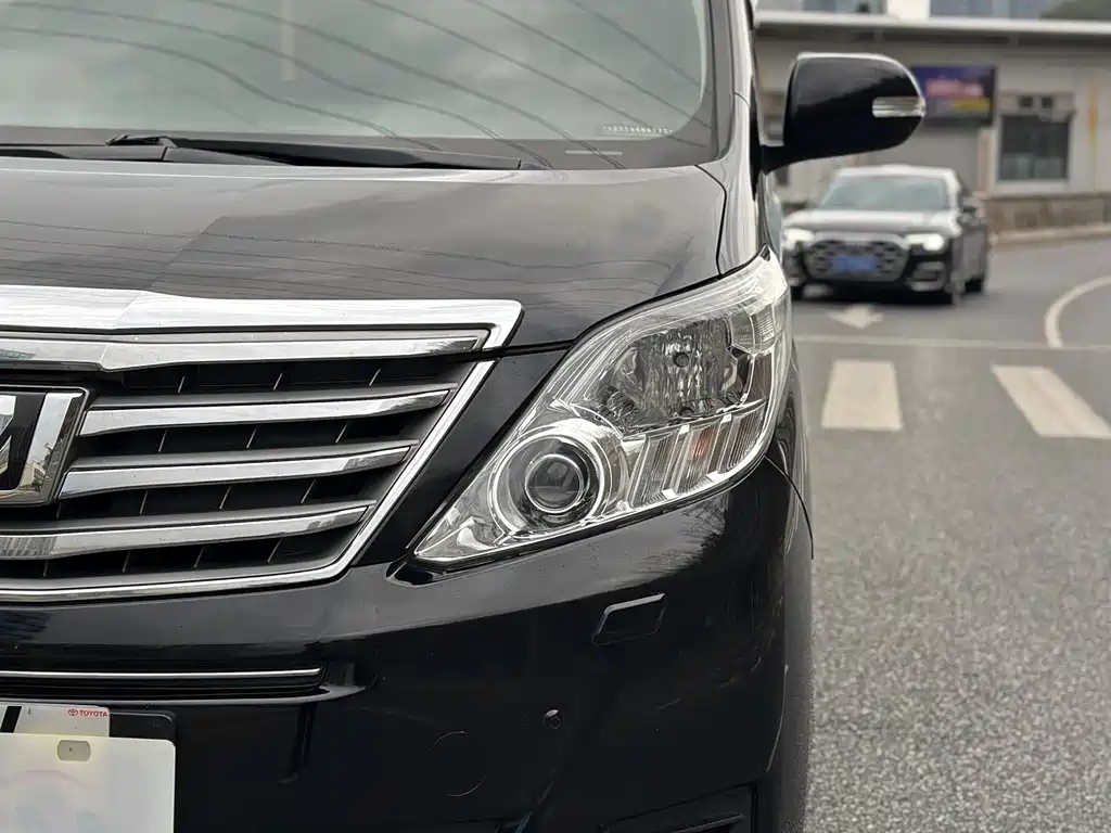 Toyota Alphard 2015 — фото 4