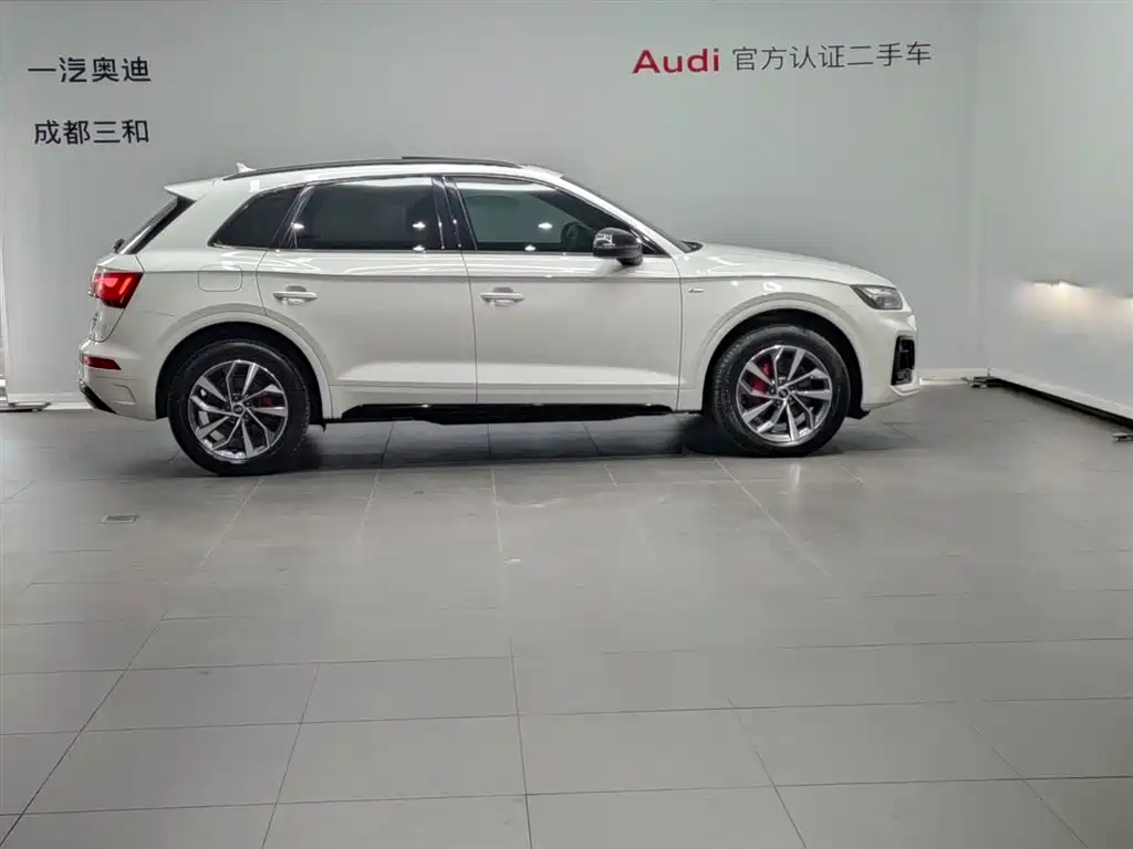 Audi Q5L 2024