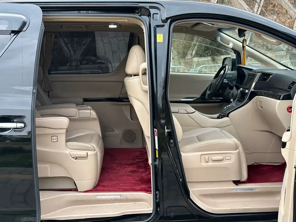 Toyota Alphard 2015 — фото 18