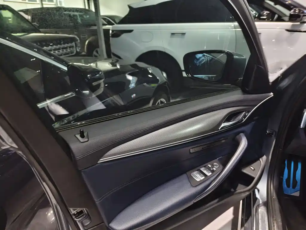 BMW 5 Series 2020