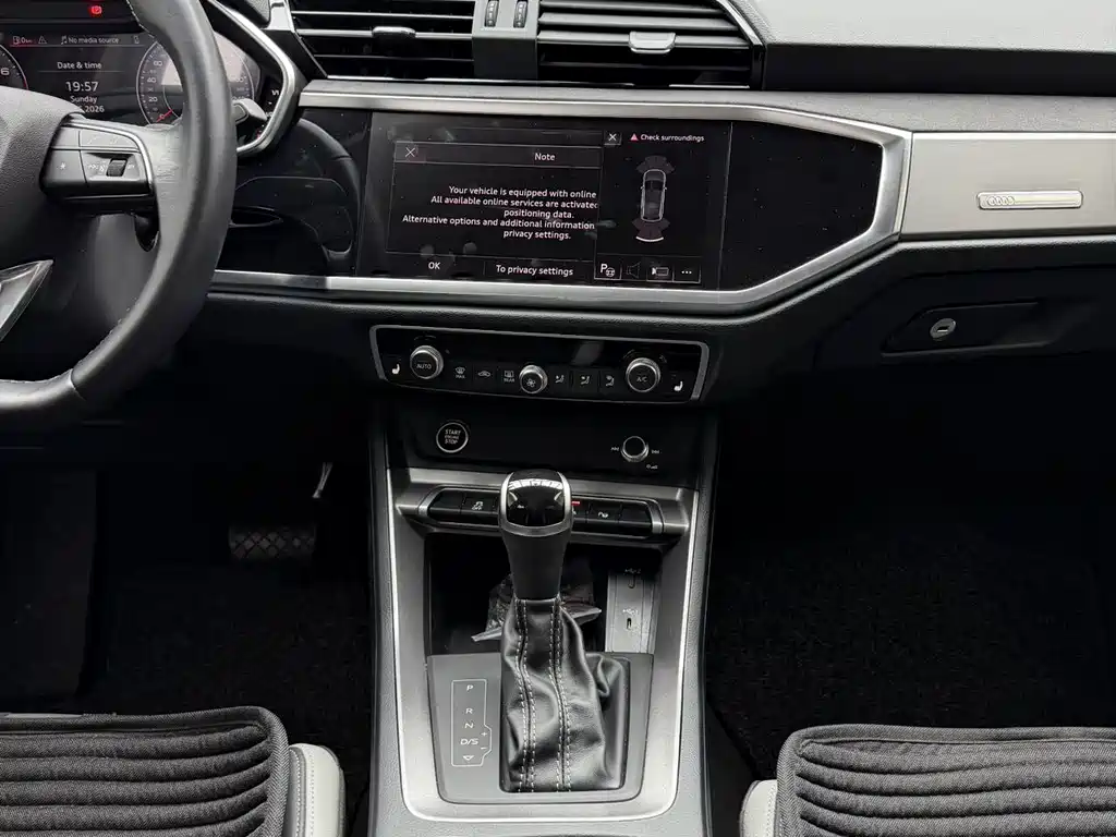 Audi Q3 2023 — фото 13