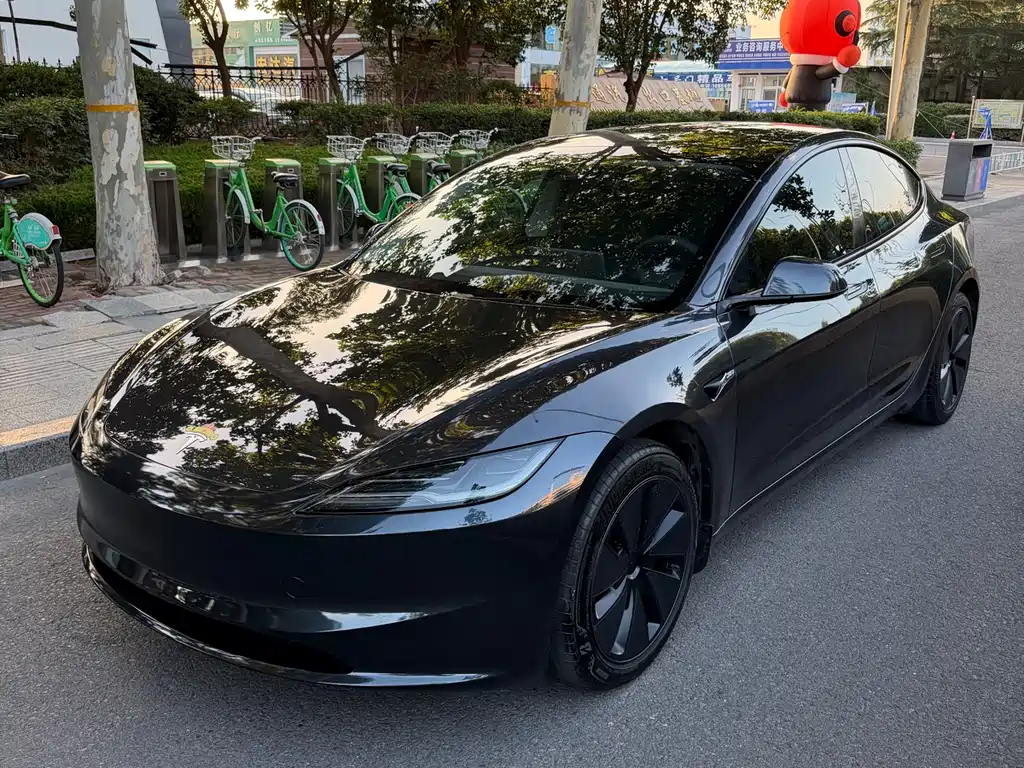 Tesla Model 3 2025 — фото 2