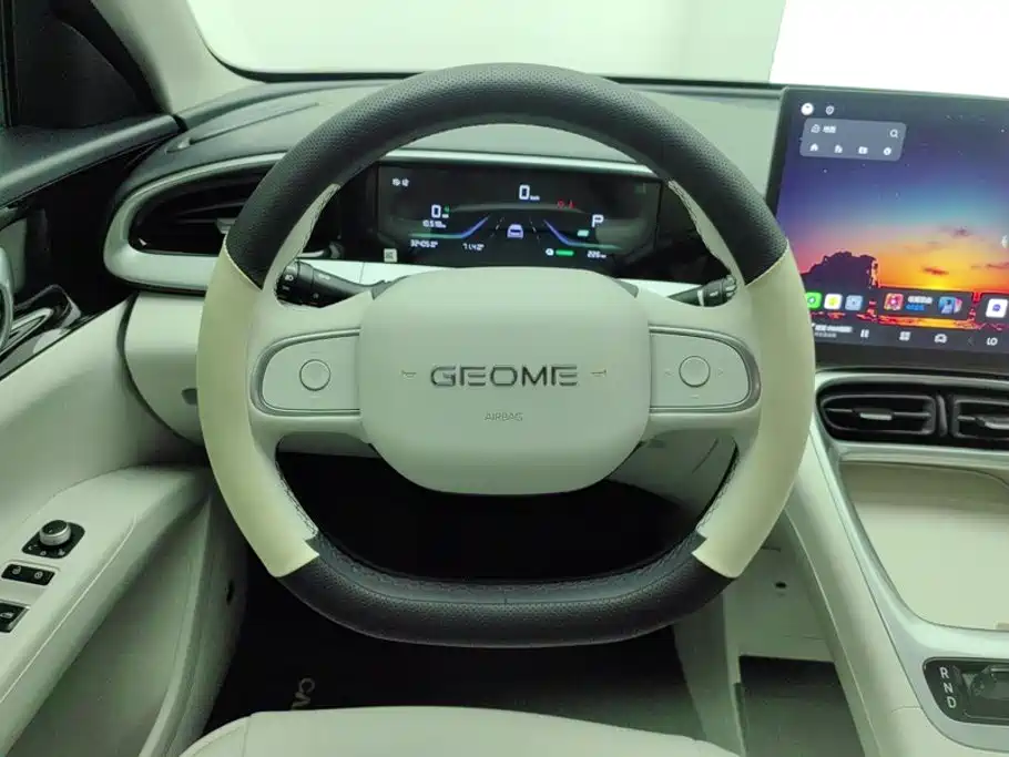 Geely Galaxy Starwish 2024 — фото 15