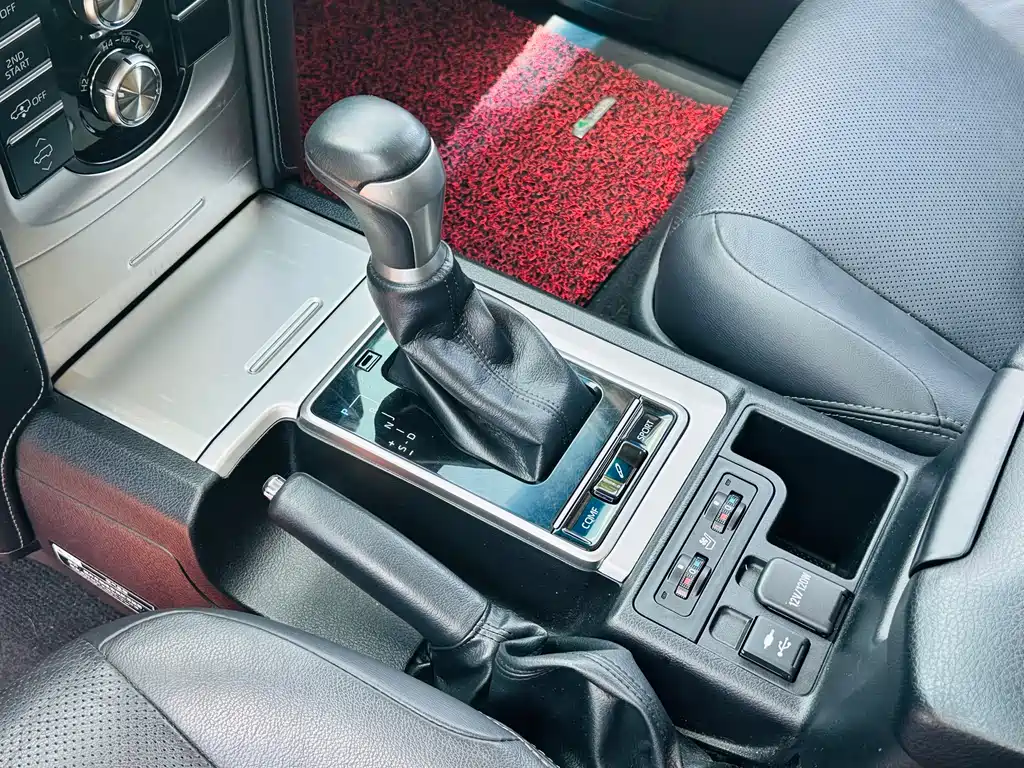 Toyota Prado 2019 — фото 12
