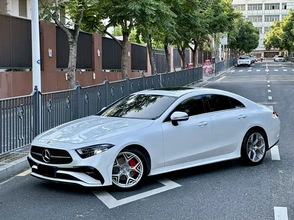 Mercedes-Benz CLS 2022 — фото 1